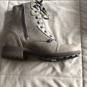 Cobb Hill 100 percent leather ankle boot.  Brand new with tags on.